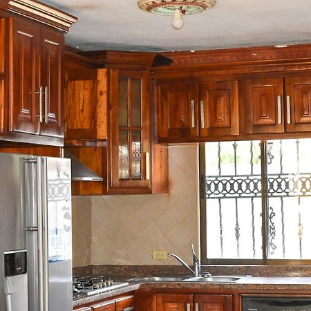 Вилла Casa Grande Lujosa Bayaguana Экстерьер фото